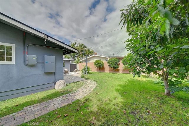 2044 W Spruce Avenue, Orange, CA 92868