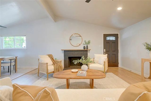 2044 W Spruce Avenue, Orange, CA 92868