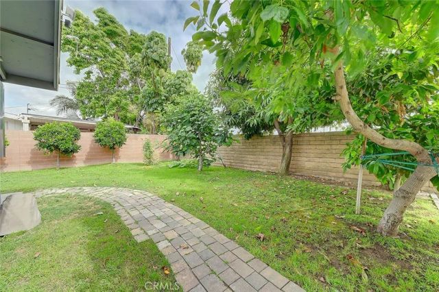2044 W Spruce Avenue, Orange, CA 92868