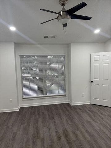 2860 Parkway close, Lithonia, GA 30058