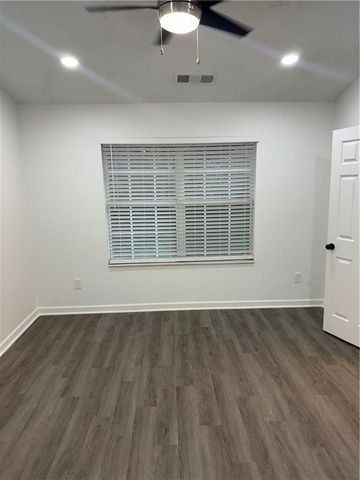 2860 Parkway close, Lithonia, GA 30058