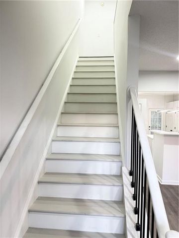 2860 Parkway close, Lithonia, GA 30058