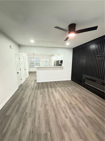 2860 Parkway close, Lithonia, GA 30058
