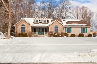 607 Red Maple Drive, Tecumseh, MI 49286