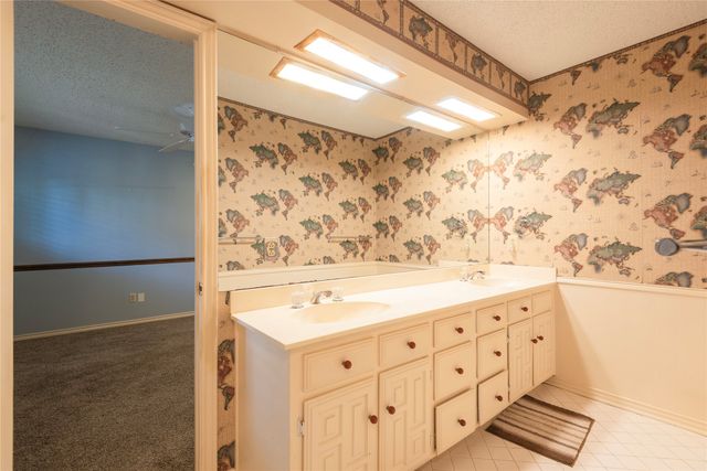 10319 Cimmaron Trail, Dallas, TX 75243