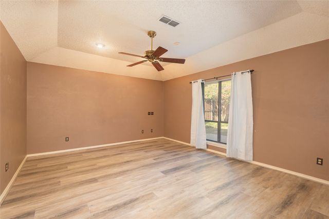10319 Cimmaron Trail, Dallas, TX 75243
