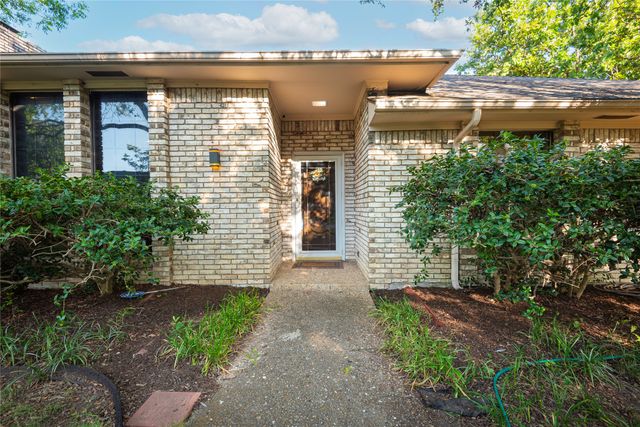 10319 Cimmaron Trail, Dallas, TX 75243