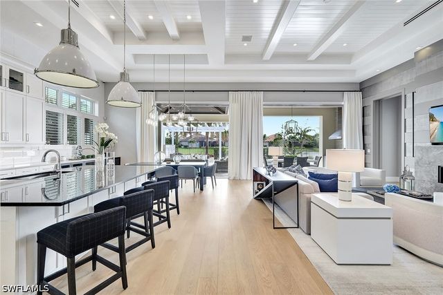 3208 Kumamoto LN, Naples, FL 34114