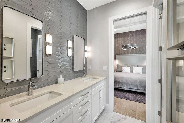 3208 Kumamoto LN, Naples, FL 34114