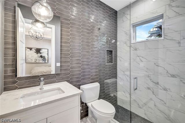 3208 Kumamoto LN, Naples, FL 34114