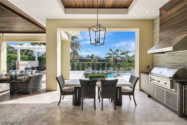 3208 Kumamoto LN, Naples, FL 34114