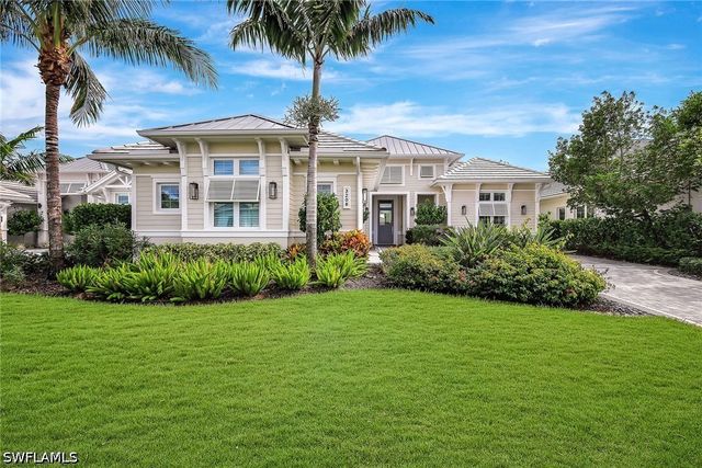 3208 Kumamoto LN, Naples, FL 34114