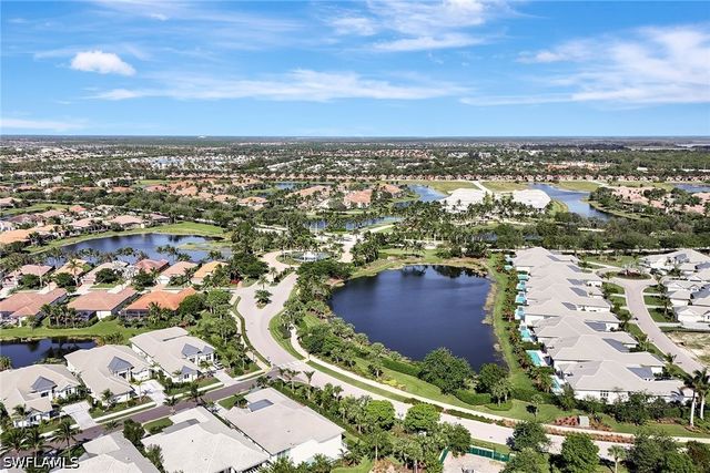 3208 Kumamoto LN, Naples, FL 34114