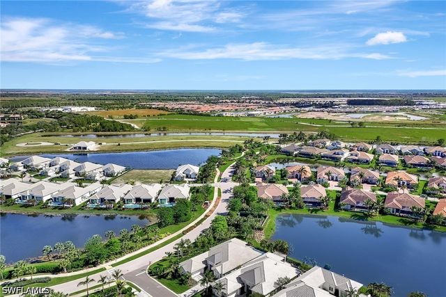 3208 Kumamoto LN, Naples, FL 34114