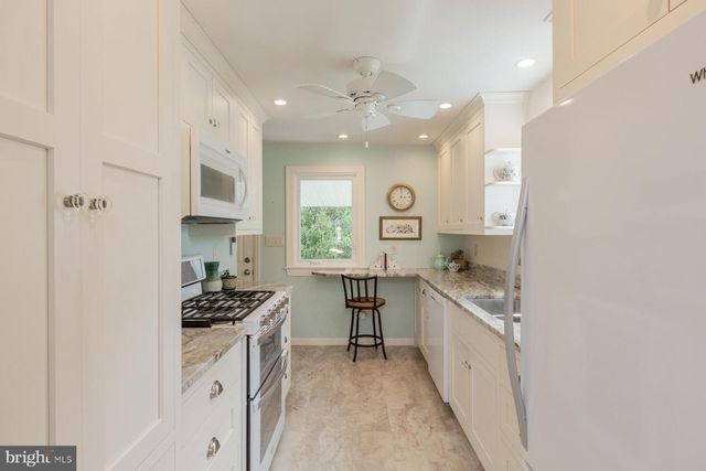 204 ELIZABETH DR, Lancaster, PA 17601