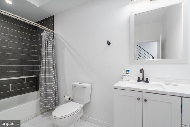 3213 CHATHAM ST, Philadelphia, PA 19134