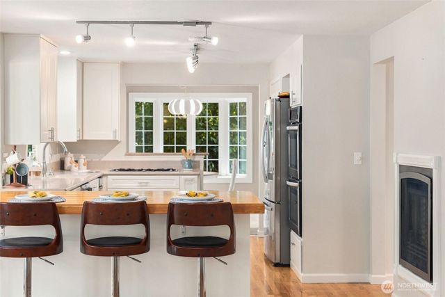 10323 Crescent Valley Drive NW, Gig Harbor, WA 98332