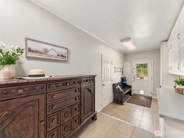 10323 Crescent Valley Drive NW, Gig Harbor, WA 98332