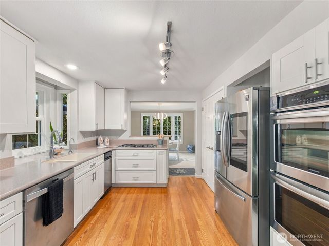 10323 Crescent Valley Drive NW, Gig Harbor, WA 98332