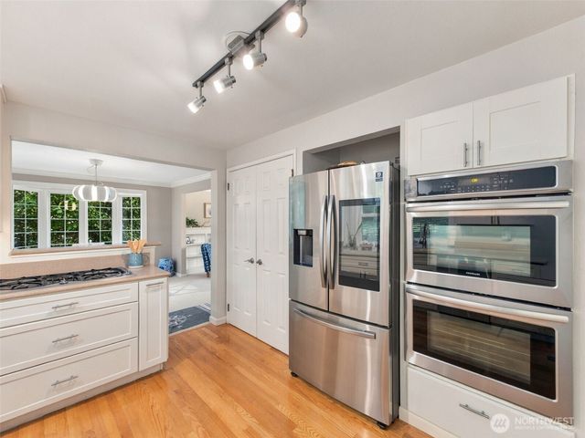 10323 Crescent Valley Drive NW, Gig Harbor, WA 98332