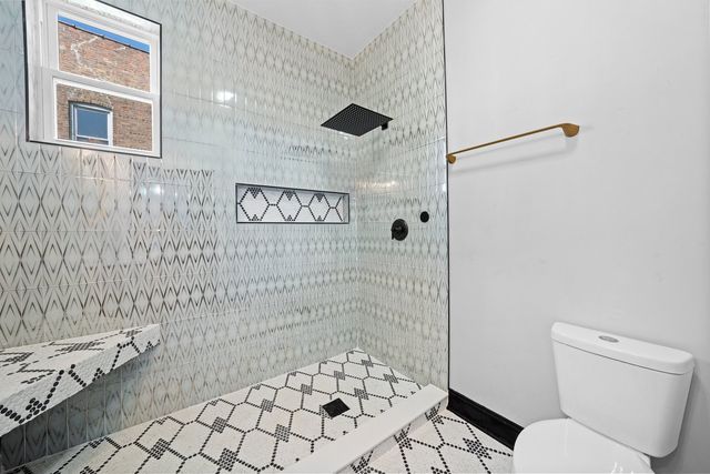 6929 S Loomis Boulevard, Chicago, IL 60636