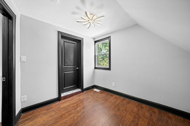 6929 S Loomis Boulevard, Chicago, IL 60636