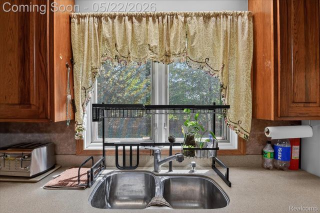 3660 Keewahdin Road, Fort Gratiot Charter Township, MI 48059