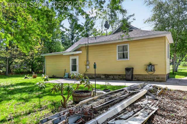 3660 Keewahdin Road, Fort Gratiot Charter Township, MI 48059