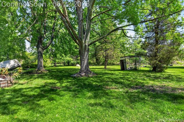 3660 Keewahdin Road, Fort Gratiot Charter Township, MI 48059