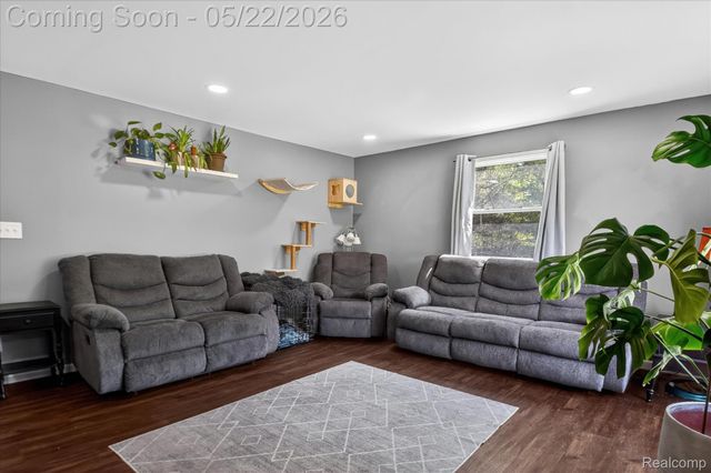 3660 Keewahdin Road, Fort Gratiot Charter Township, MI 48059