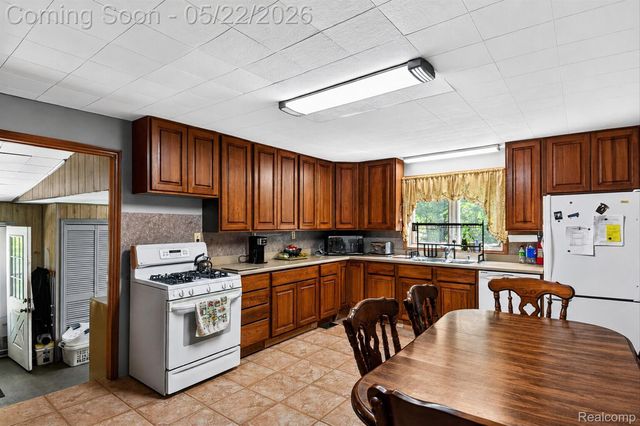 3660 Keewahdin Road, Fort Gratiot Charter Township, MI 48059