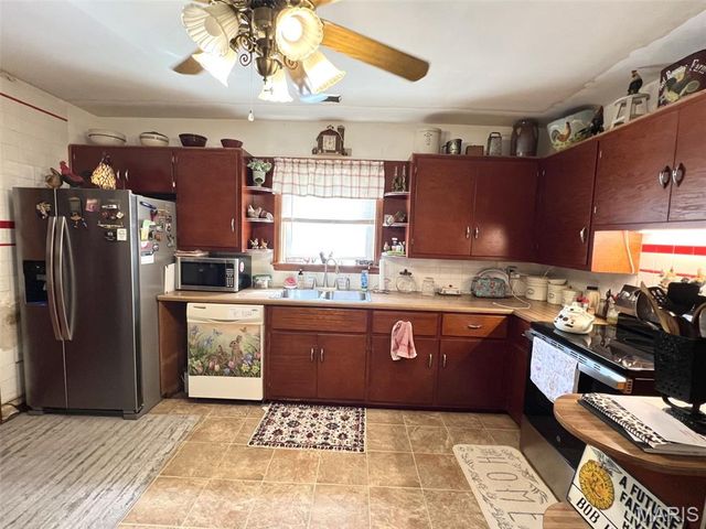 715 Springfield Road, Gillespie, IL 62033