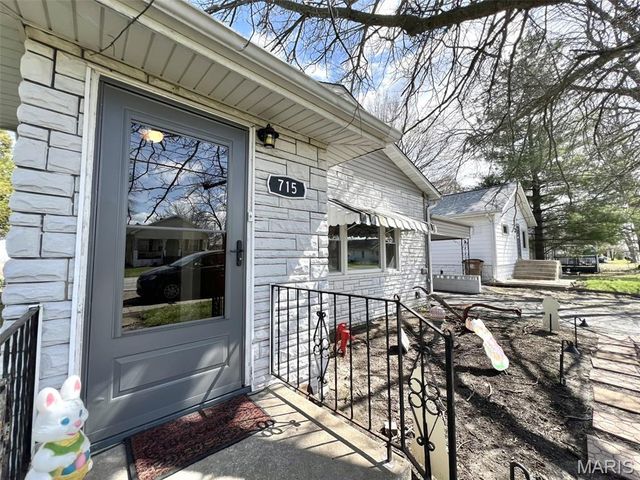 715 Springfield Road, Gillespie, IL 62033