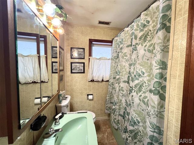 715 Springfield Road, Gillespie, IL 62033