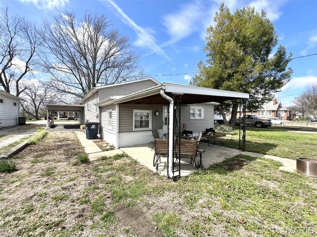 715 Springfield Road, Gillespie, IL 62033