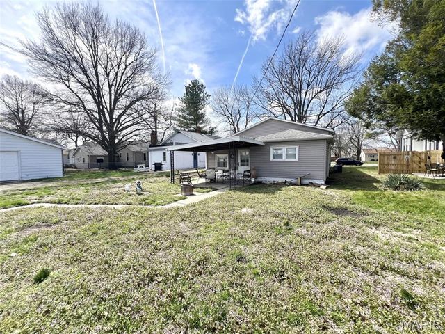 715 Springfield Road, Gillespie, IL 62033