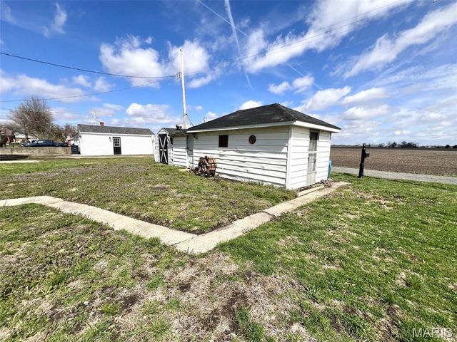 715 Springfield Road, Gillespie, IL 62033