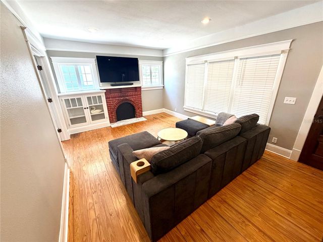 821 E LIME STREET, Lakeland, FL 33801