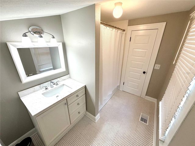 821 E LIME STREET, Lakeland, FL 33801