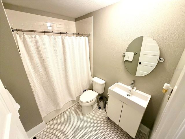 821 E LIME STREET, Lakeland, FL 33801