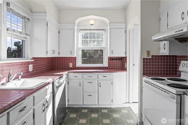 327 5th Street SW, Puyallup, WA 98371