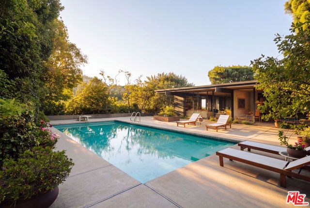 9225 Nightingale Drive, Los Angeles, CA 90069