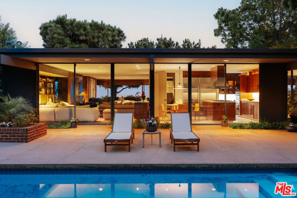 9225 Nightingale Drive, Los Angeles, CA 90069