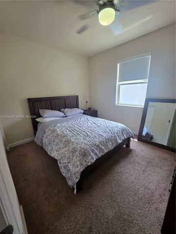 9424 SW 171st Pl, Miami, FL 33196