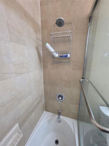 9424 SW 171st Pl, Miami, FL 33196