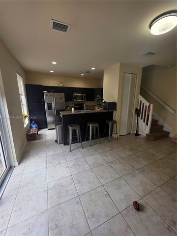 9424 SW 171st Pl, Miami, FL 33196