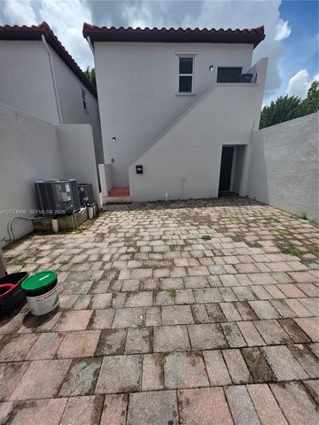 9424 SW 171st Pl, Miami, FL 33196