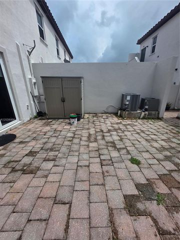 9424 SW 171st Pl, Miami, FL 33196