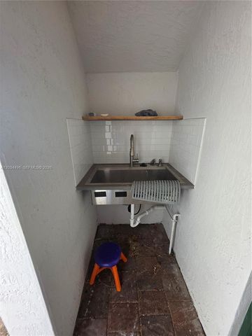 9424 SW 171st Pl, Miami, FL 33196