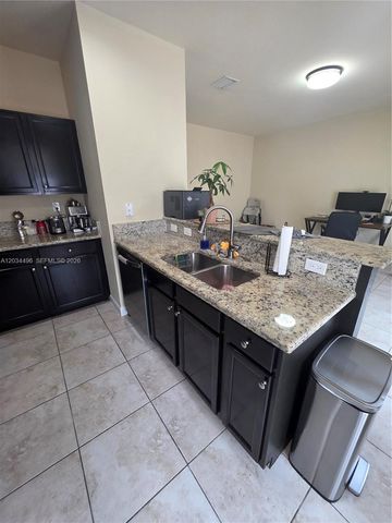 9424 SW 171st Pl, Miami, FL 33196